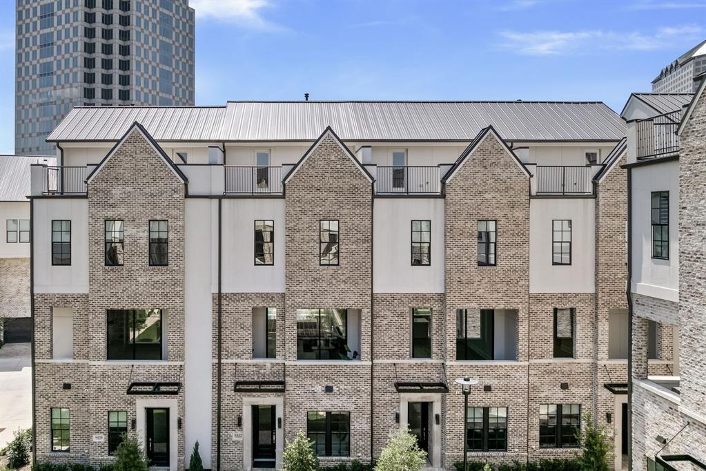 InTown at Las Colinas Station - Residential