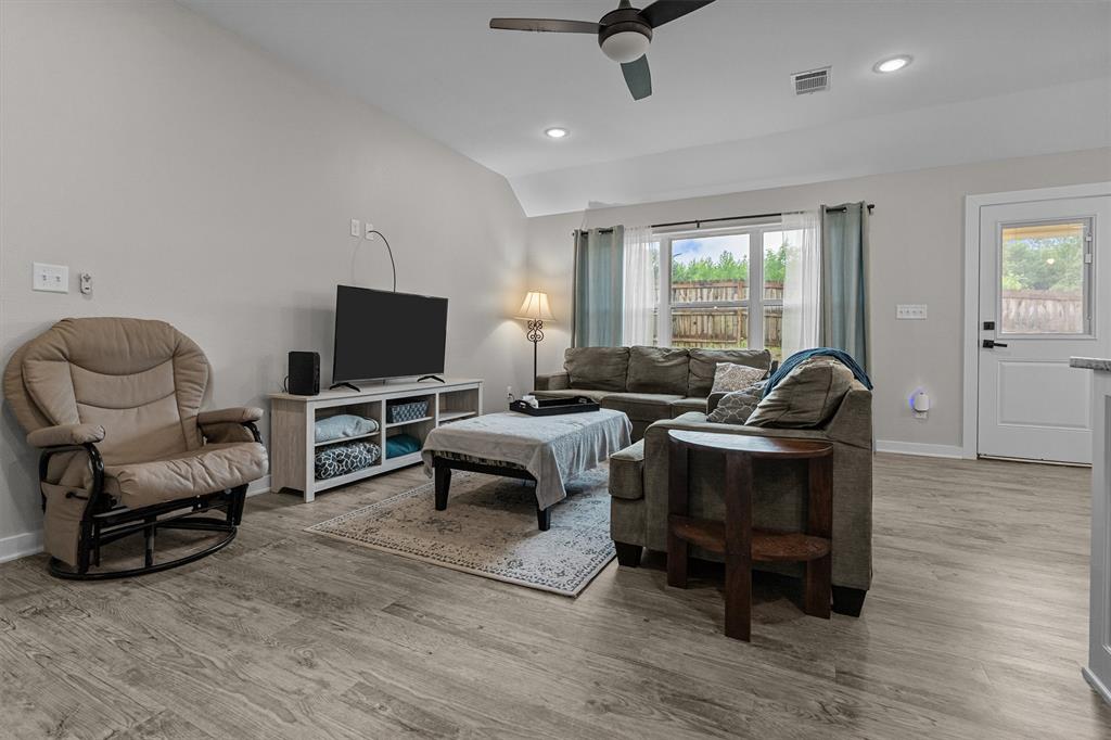 RIVERSIDE U-2 - Residential