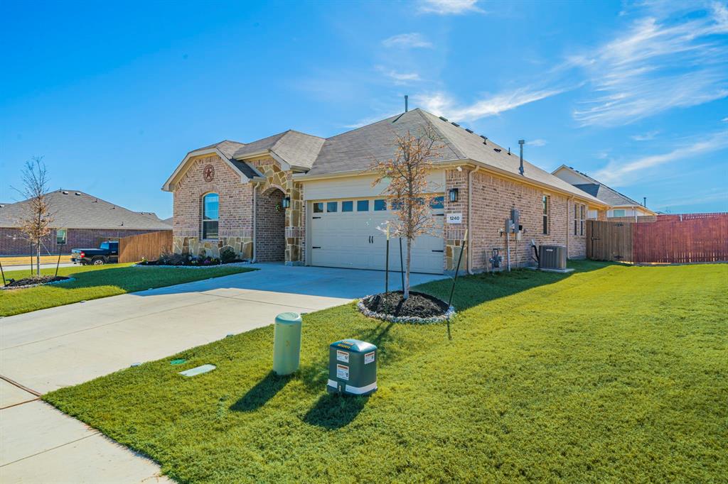 Azle Grove Ph 1 - Residential