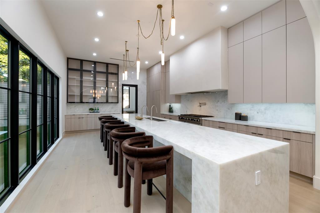 Ross Ave Annex - Residential