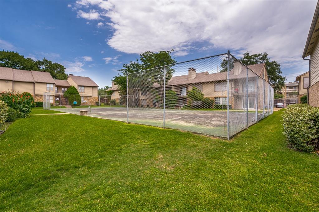 Prestonwood Green Condos - Residential