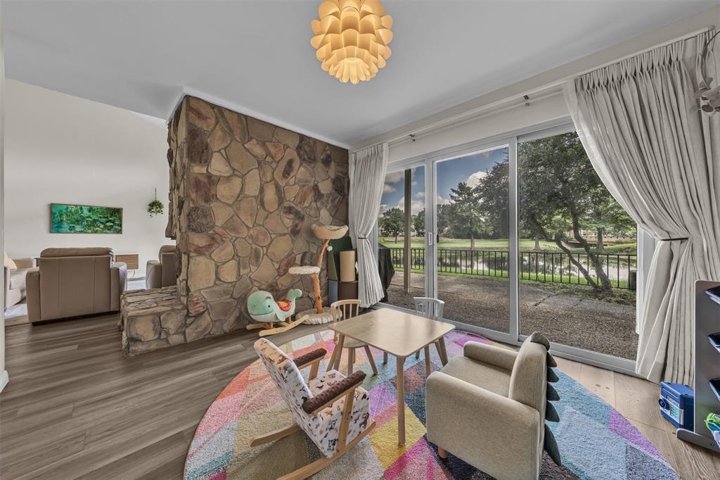 Country Place Twnhs 01 - Residential