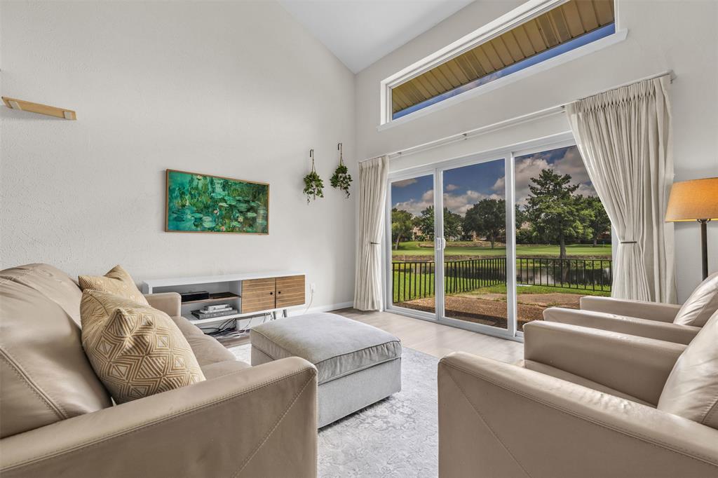 Country Place Twnhs 01 - Residential