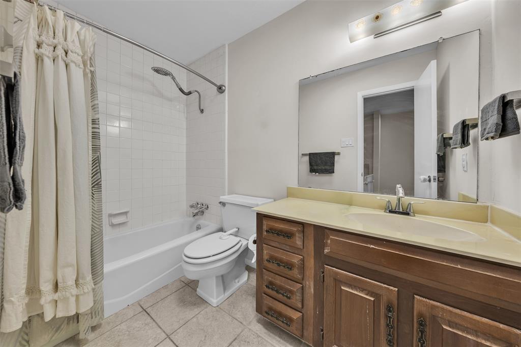 Country Place Twnhs 01 - Residential