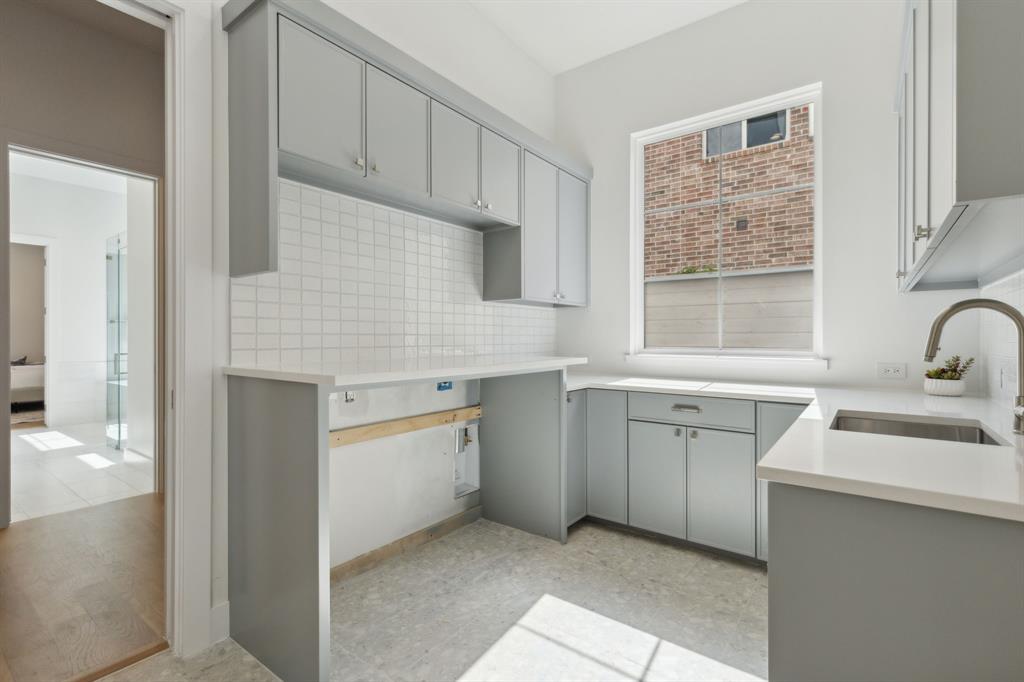 Midway Manor - Residential