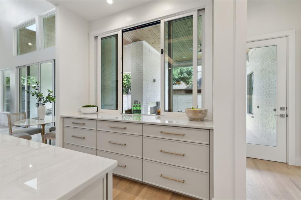 Midway Manor - Residential