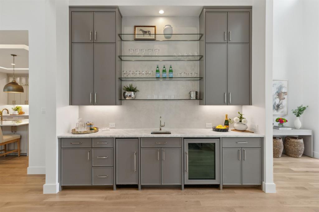 Midway Manor - Residential