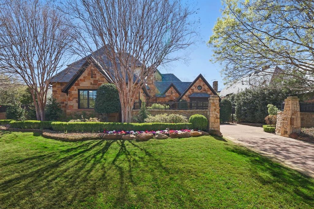 VAQUERO RESIDENTIAL - Residential
