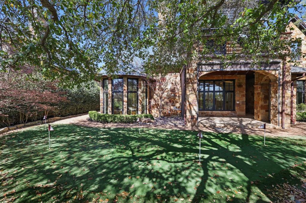 VAQUERO RESIDENTIAL - Residential