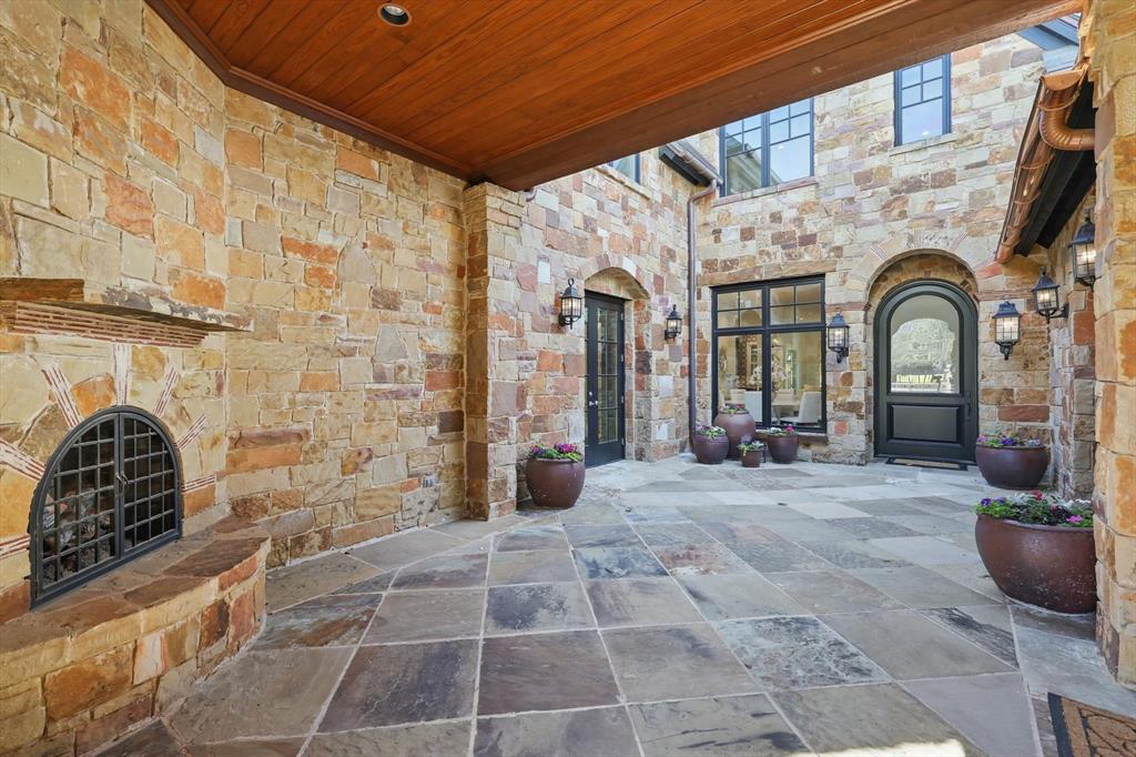 VAQUERO RESIDENTIAL - Residential