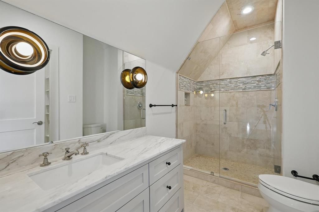 VAQUERO RESIDENTIAL - Residential