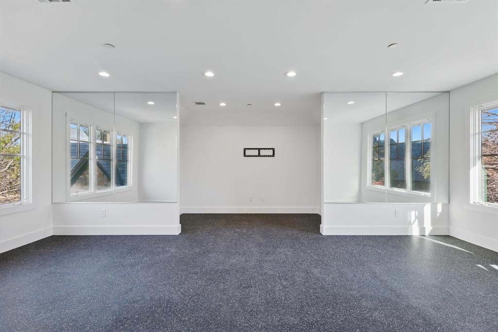VAQUERO RESIDENTIAL - Residential