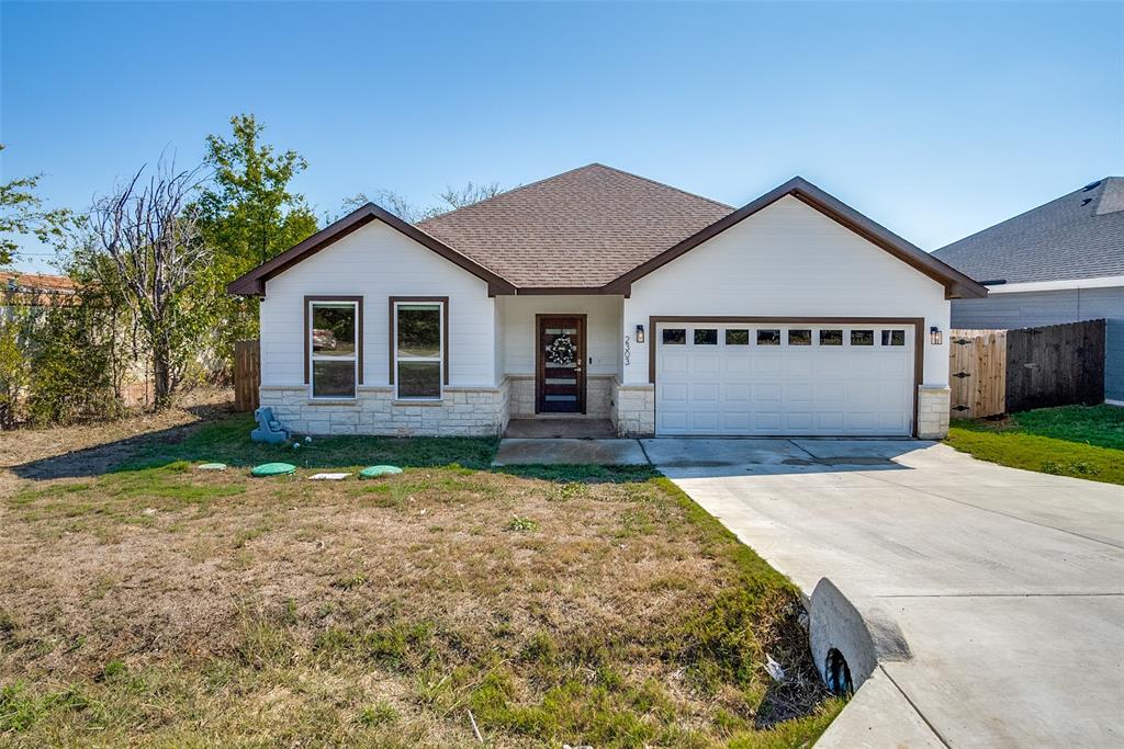 Spacious newer construction home, built in 2023 in coveted Canyon Creek Subdivision! Having only 1 owner offers a great buy with over 1700 sq ft, 3 bedrooms, 2 bathrooms, and a 2-car garage. This floor plan offers an open concept kitchen-living area that boast a huge kitchen island, tons of cabinet space, farm sink, stainless steel microwave, electric range, and quartz countertops throughout. Home offers lots of windows that give natural light and 9-ft ceilings, waterproof SPC flooring throughout, recessed ceiling lights, smart garage door opener, dual vanity sinks in the master’s bath, and spacious master closet. Backyard is fully privacy-fenced with plenty of room for your animals. Canyon Creek subdivision offers so many amenities including a guarded security gate, clubhouse, pool, fishing pier, baseball diamond, tennis courts, and boat ramps to access Lake Granbury. Move-In Ready! Schedule your showings now!