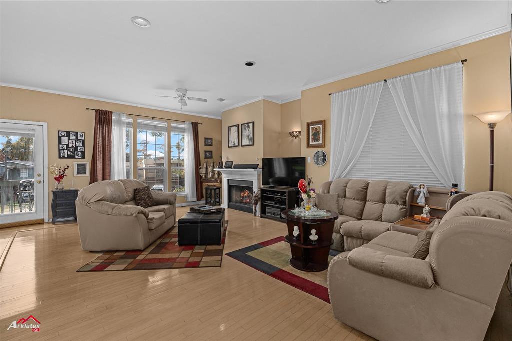 WILLOW RIDGE - Residential