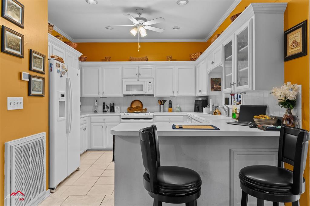 WILLOW RIDGE - Residential