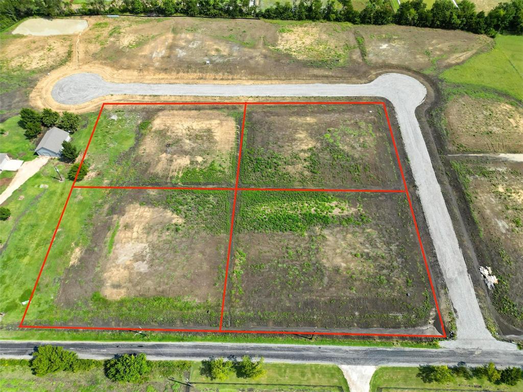 Welcome to Durning Estates!!! DO NOT miss this rare opportunity to own 1.0 acres of prime land in a rapidly growing community. Located a few miles from 75, this Gem offers flexibility, privacy, and long-term potential for you to build your Dream Home!! Admire the growth of the city of Van Alstyne while enjoying this peaceful parcel just outside city limits while still within Van Alstyne ISD.