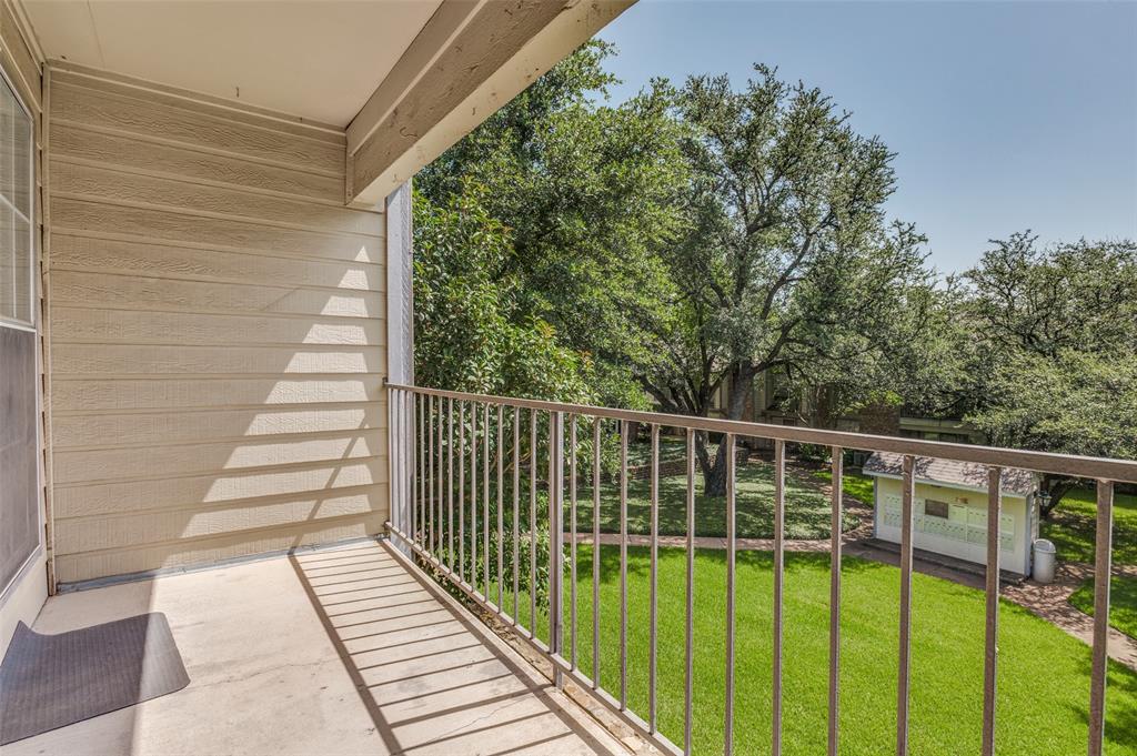 Wedglea Manor Condo - Residential
