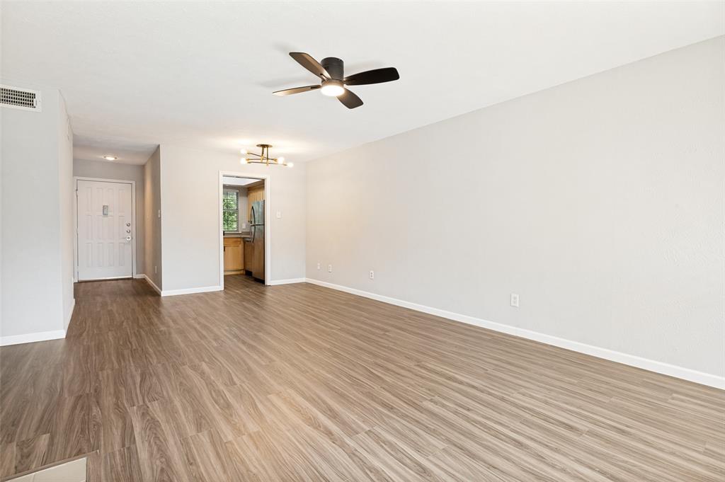 Wedglea Manor Condo - Residential
