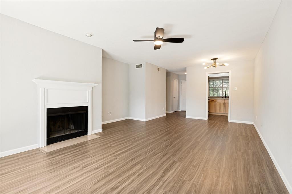 Wedglea Manor Condo - Residential