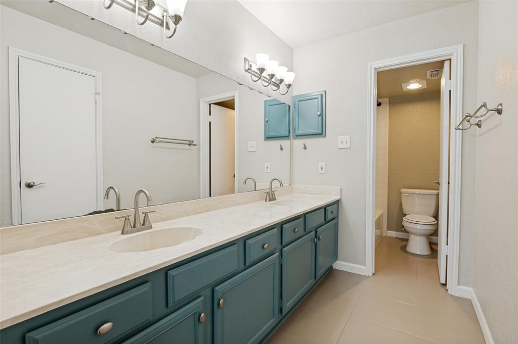 Wedglea Manor Condo - Residential