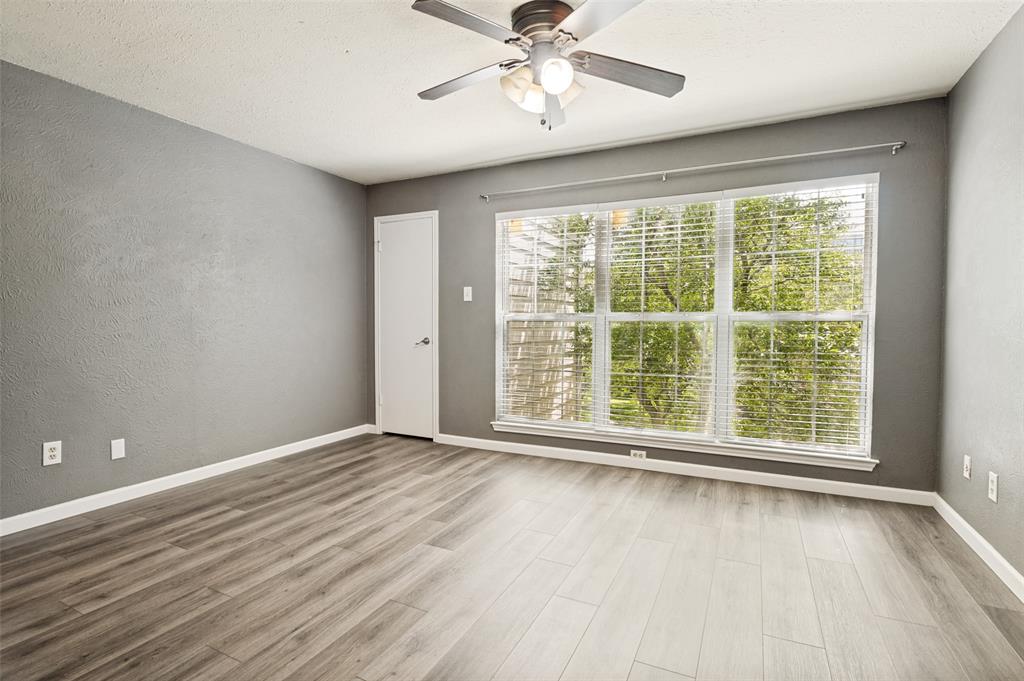 Wedglea Manor Condo - Residential