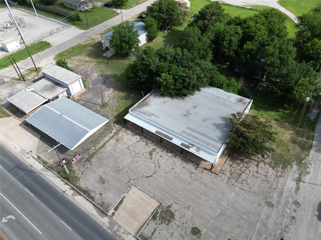 Central Deleon - Commercial Sale