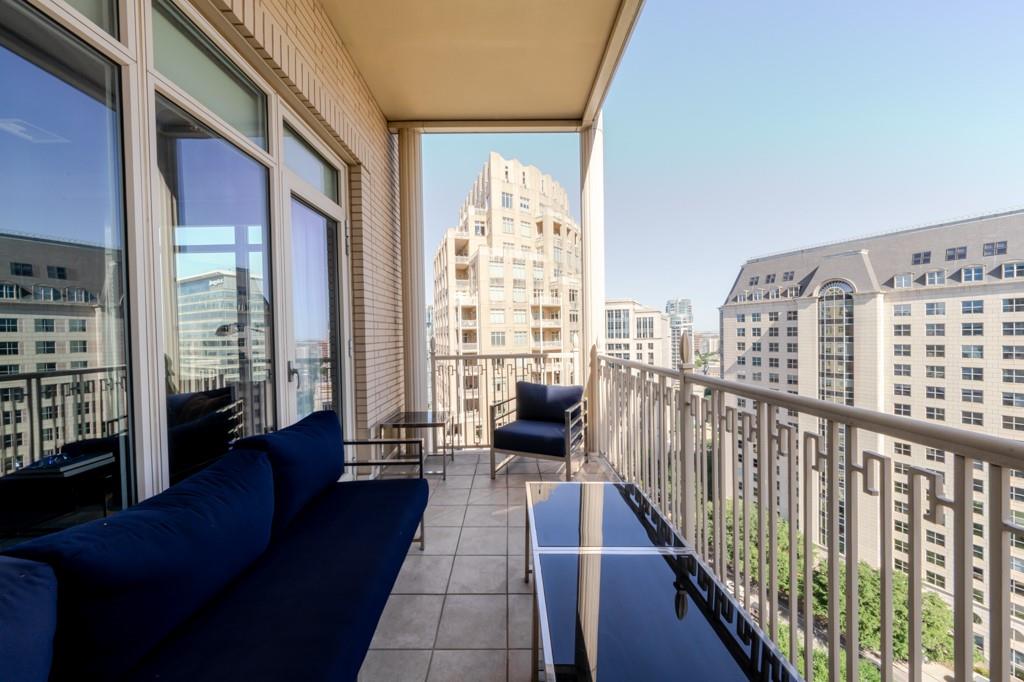 Ritz-Carlton Residences 1 - Residential