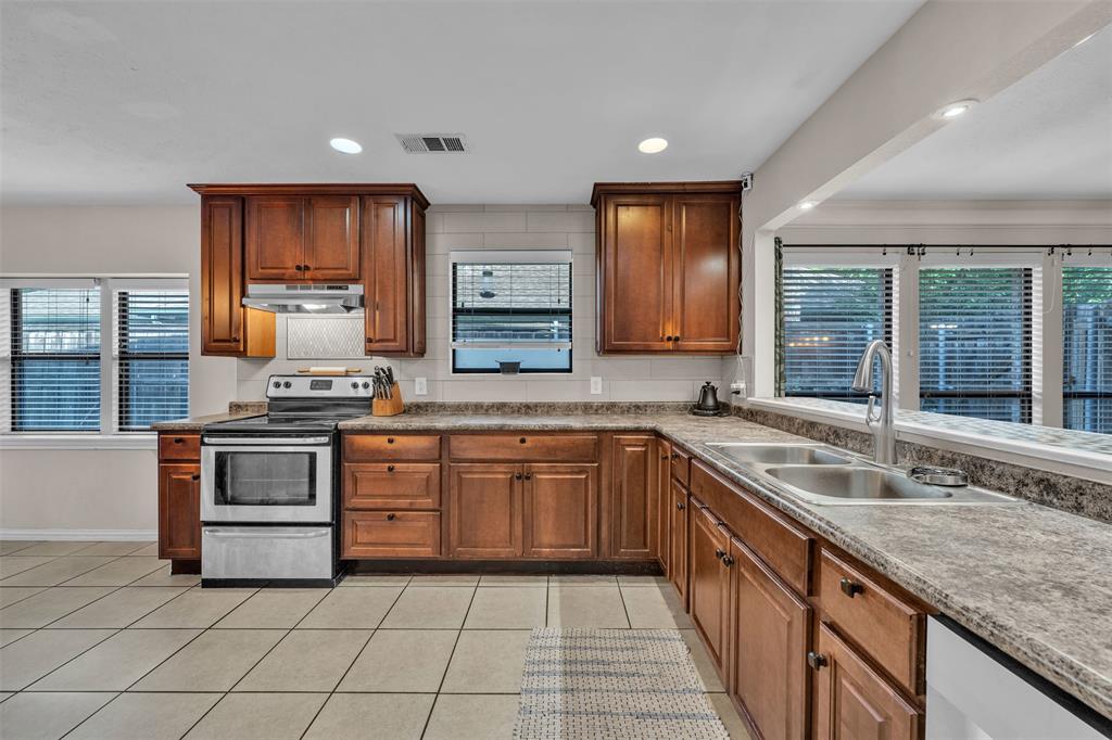 Chapel Forest Add Bl 6595 - Residential