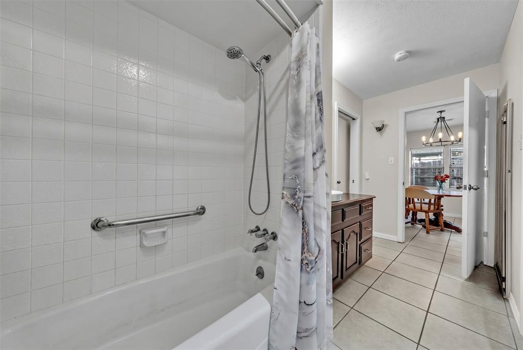 Chapel Forest Add Bl 6595 - Residential