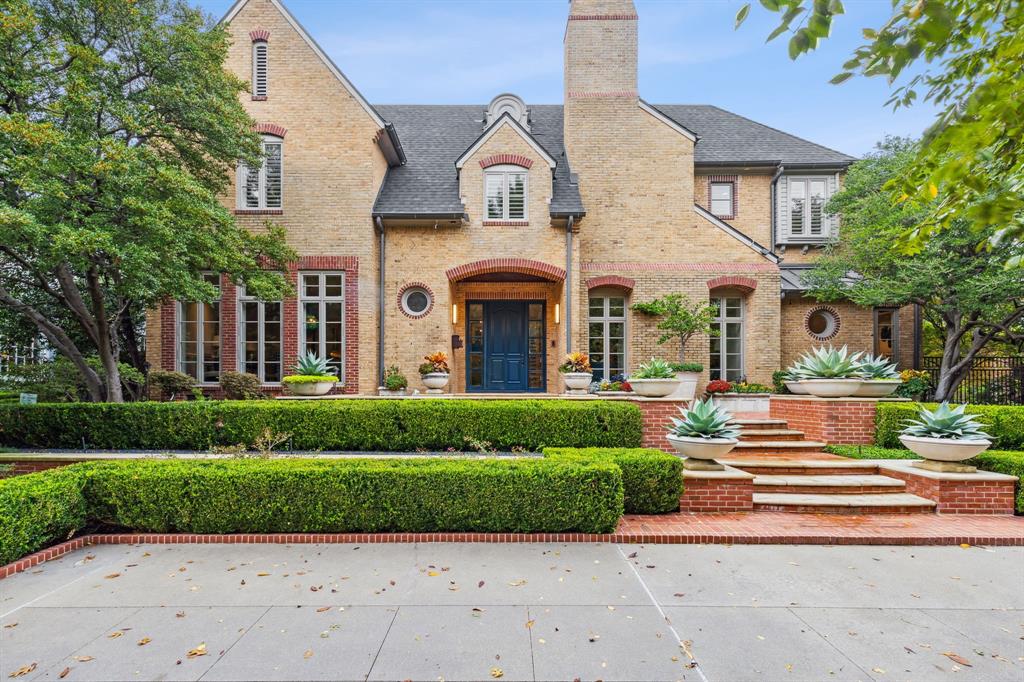 Opportunities to own a TRUE DOUBLE LOT in UP rarely come up. Everything about this traditional and timeless home is one of a kind you won't find another like it. The thought spent creating multiple unique indoor-outdoor spaces will have you California Dreaming.  Every space gives you a different vibe and is ideal for entertaining.  The den off kitchen is perfect for cozy family nights, the oversized sun room is light and bright and opens up to the resort style pool with Pennsylvania Bluestone hardscaped patio and was made for sunny days and hosting friends for lunch, the formal living is anchored by an elegant stone fireplace and begs for deep conversation, inspiring study, and a grand dining room for gatherings. And that is just the main house.  Adjacent lot features 2,553 sqft cabana house overlooks the turfed soccer yard and includes a full bathroom, eating area, upstairs multi-purpose area that is currently being used as a gym and clubhouse, and 3 car garage. 9,458sqft combined.