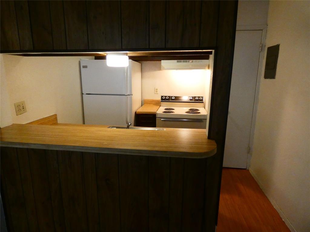 6 182 LOREN JOHNSTN SUBO - Residential Lease