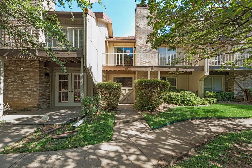 Meadowbrook Hills Chimney Wood - Residential