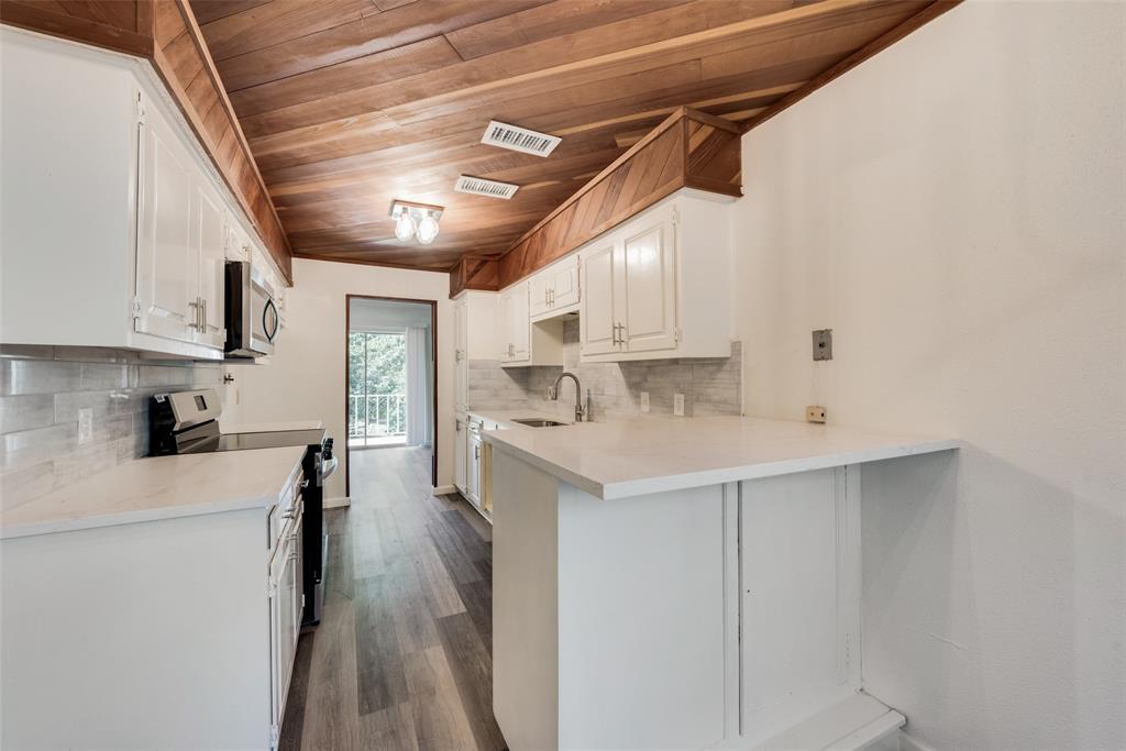 Meadowbrook Hills Chimney Wood - Residential