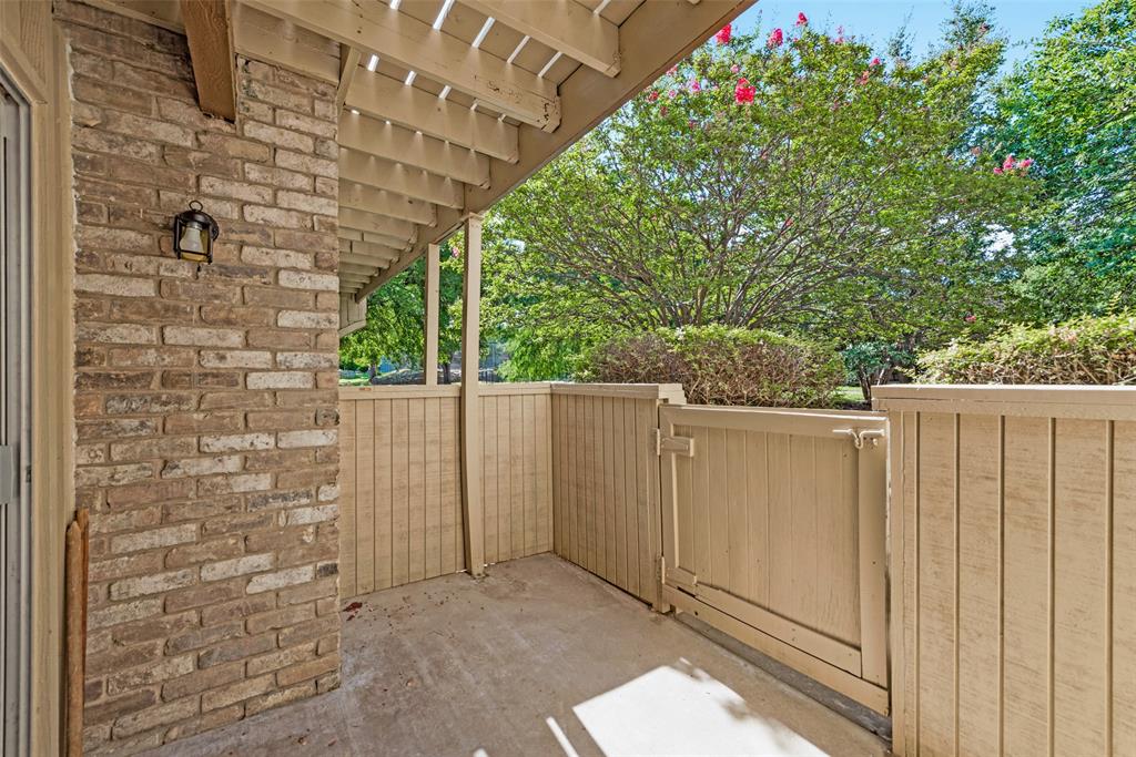 Meadowbrook Hills Chimney Wood - Residential