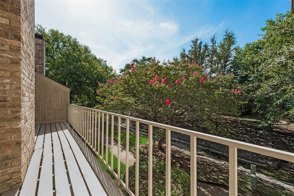 Meadowbrook Hills Chimney Wood - Residential