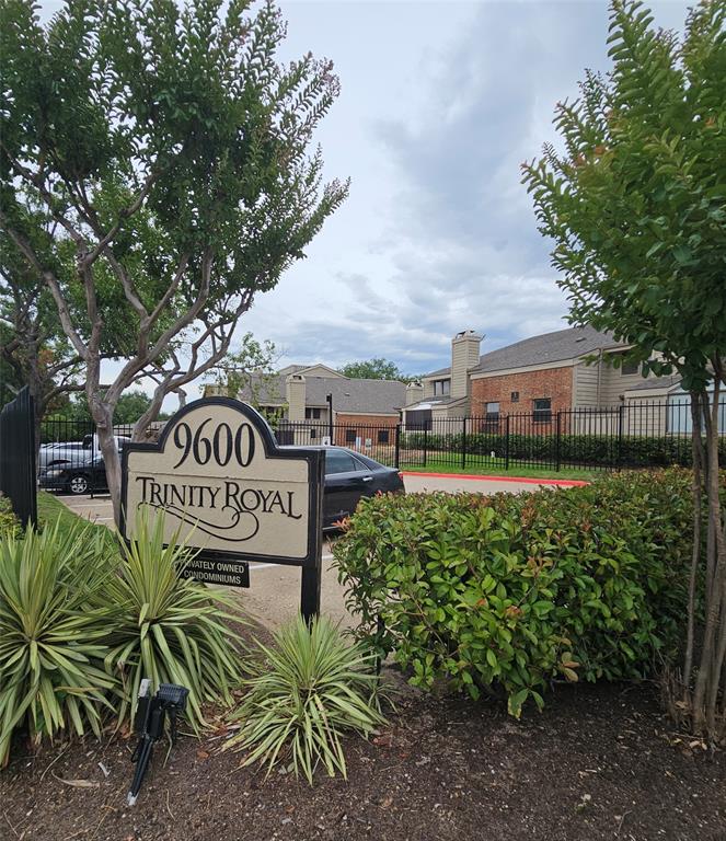 TRINITY ROYAL - Residential
