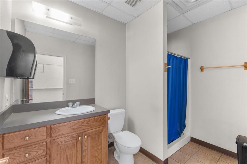 Corsicana - Commercial Sale
