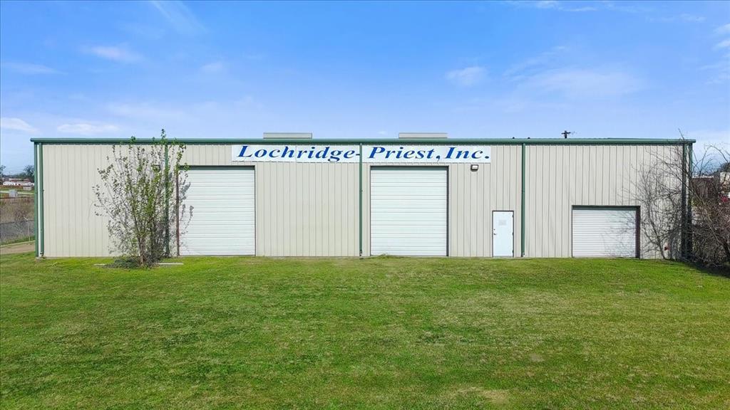 Corsicana - Commercial Sale