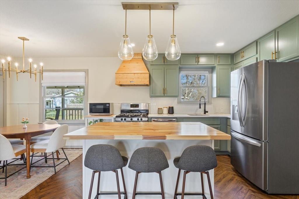PARKDALE - Residential