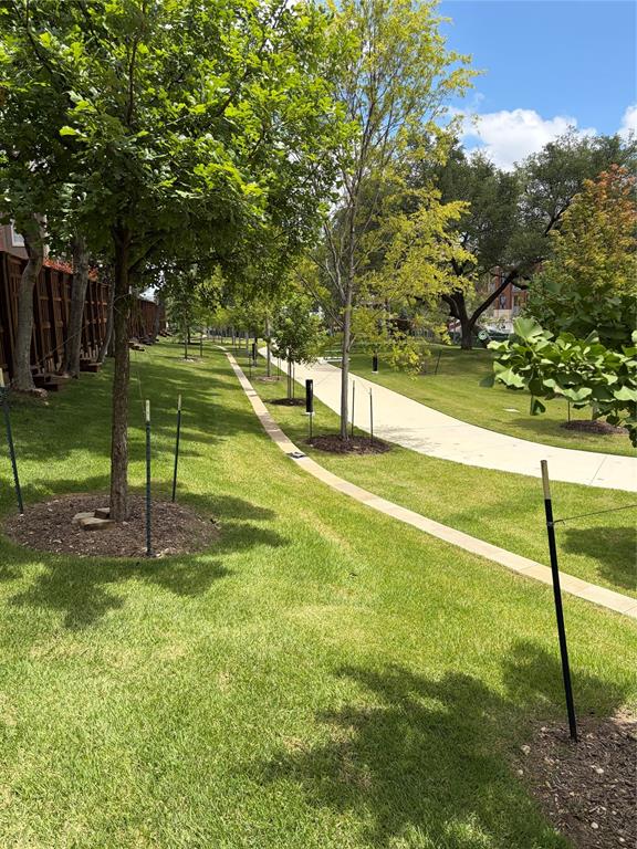Towne Lake - Residential