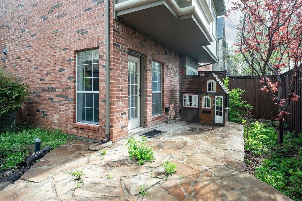Towne Lake - Residential