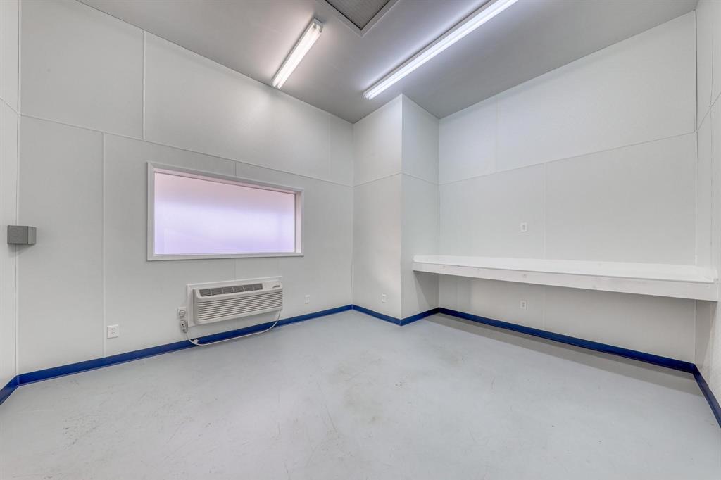 SURV: MARY THOMAS - Commercial Sale