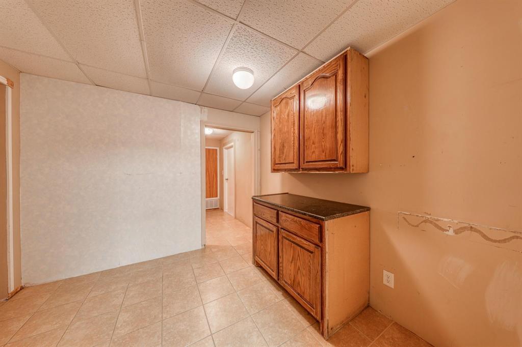 SURV: MARY THOMAS - Commercial Sale