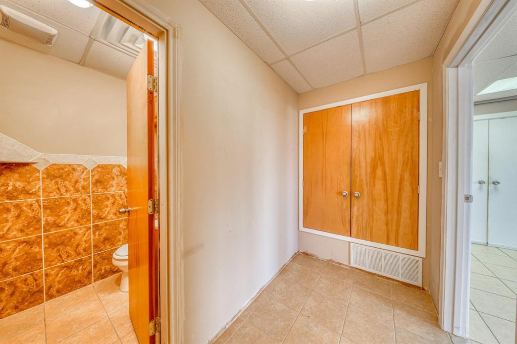 SURV: MARY THOMAS - Commercial Sale