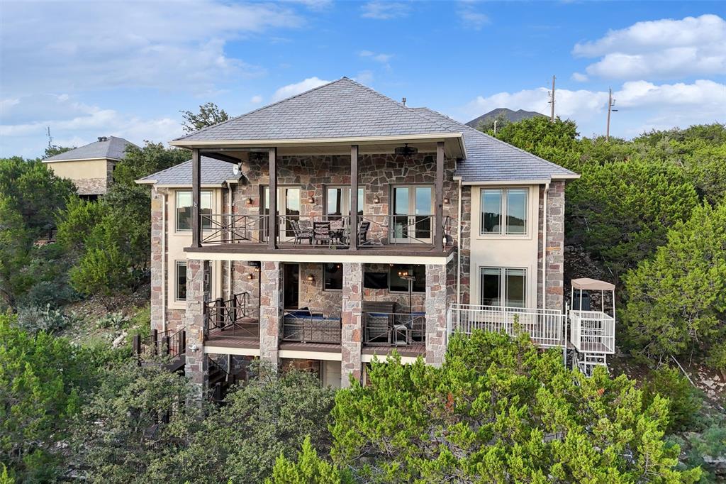 Cliffs Ph 08 - Residential