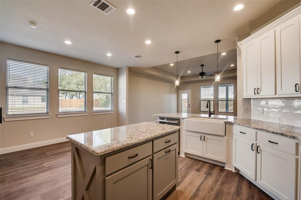 SANGER CIRCLE - Residential