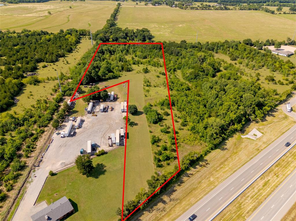 6.115  Acres with 205 feet on STATE HIGHWAY 121 FRONTAGE, water available in front of property, ready for development or as investment property.  Anna is the 6th fastest growing county and the 9th fastest growing city in North Texas with a 1915% increase growth since 2000 with expectation to have 2.4 million people by 2050. Straddling both sides of US 75 halfway between McKinney and Sherman, Anna, Texas is that northward expansions' NEXT BIG THING according to Anna's Economic and Development.  Anna has a median income of $95,000.00. Anna is 15 minutes from McKinney National Airport, 45 Minutes DFW International Airport with 5 major highways intersect near Anna.
This would be a great opportunity to own a piece of highway frontage on State Highway 121!