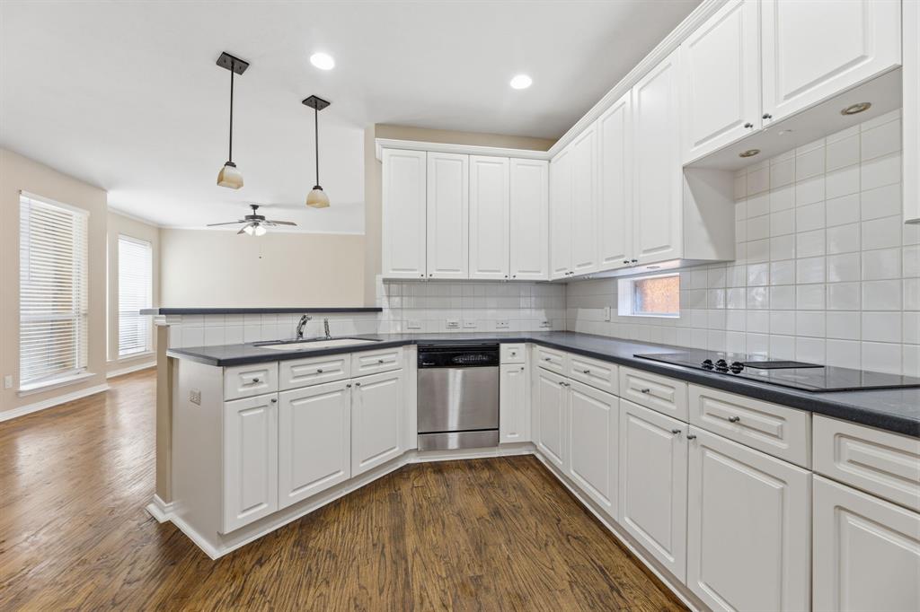 Highlands Pkwy - Residential