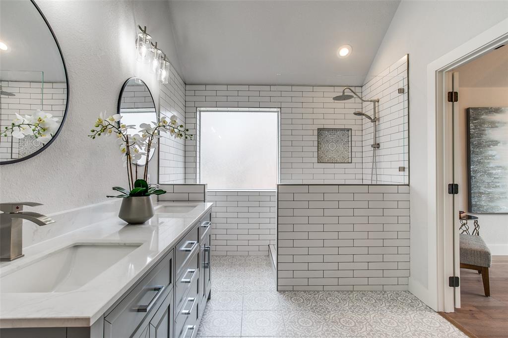De La Luce Maria Estates - Residential