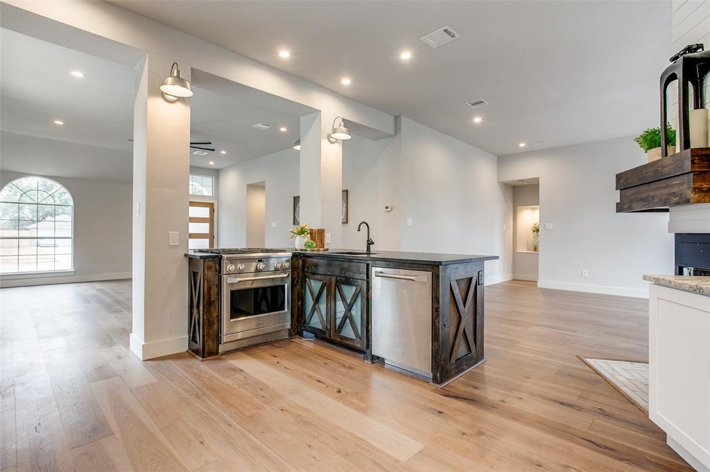 De La Luce Maria Estates - Residential
